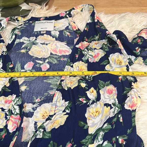 Privacy Please floral cold shoulder wrap dress - Picture 5 of 8